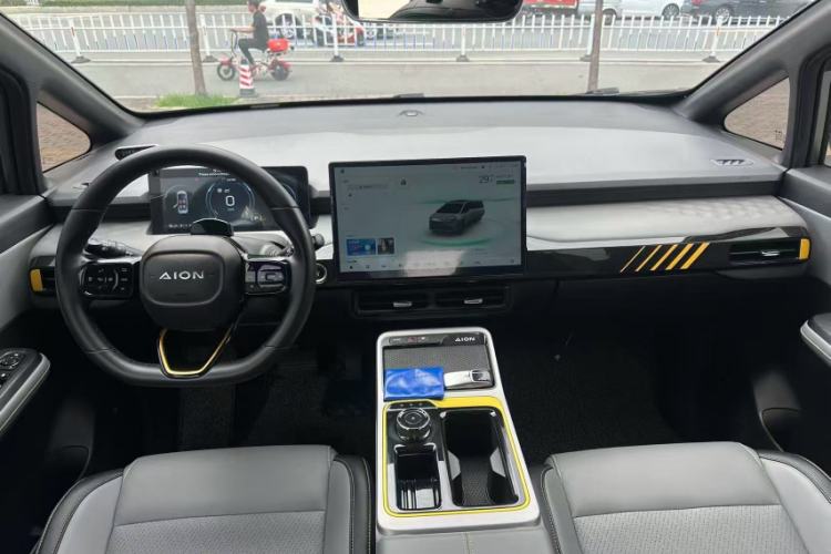 Used AION Y 2021 70 Tech Vitality Edition Interior 3