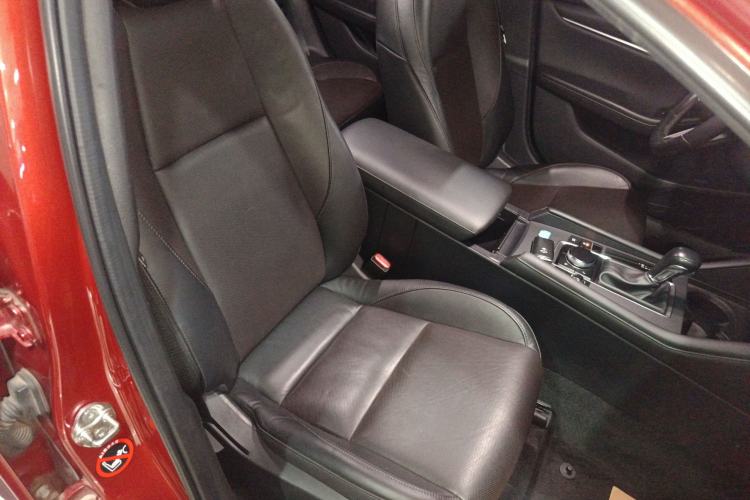 Used Mazda 3 Axela 2020 1.5L Automatic Luxury Version
