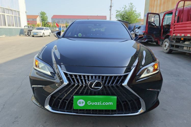 Used Lexus ES 2022 200 Excellence Edition
