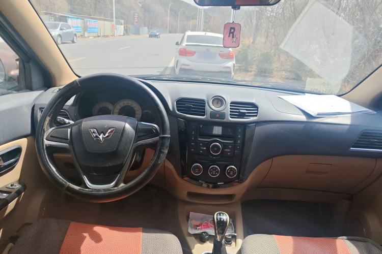 Used Wuling Hongguang 2014 1.5L S Comfort Model