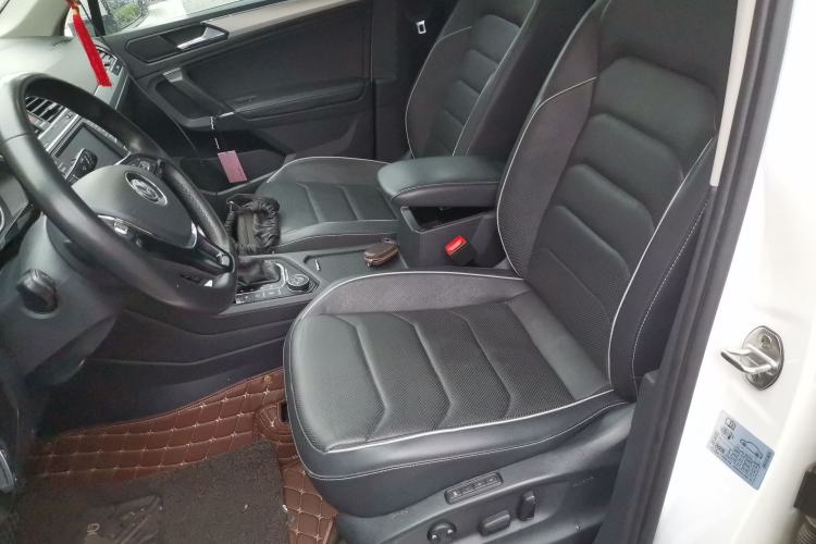 Used Volkswagen Tiguan L 2017 380TSI Automatic All-Wheel-Drive Flagship Edition Left Front Seat