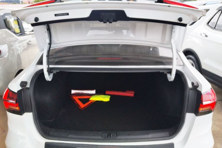 Used Roewe i5 2021 Revised Version 1.5L CVT Diamond Edition