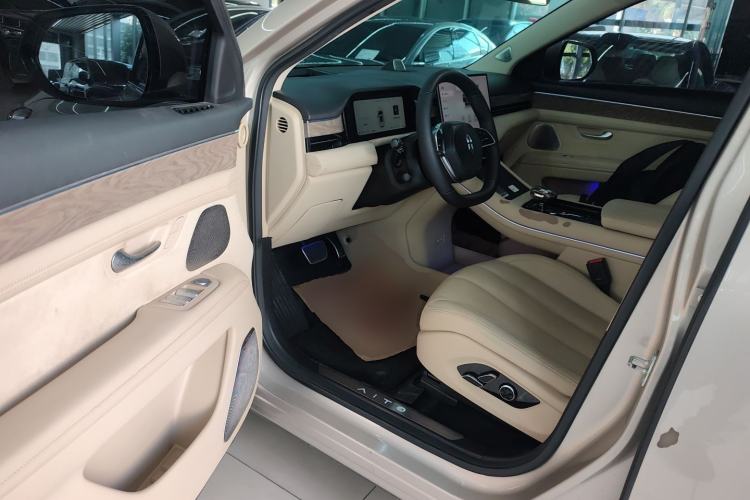 Used Hima AITO M7 2022 1.5T Four-Wheel Drive Luxury Edition
