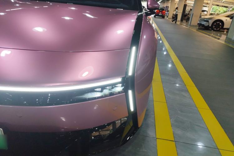 Used XPeng P7 2025 Model—750 All-Wheel-Drive High-Performance Ultra