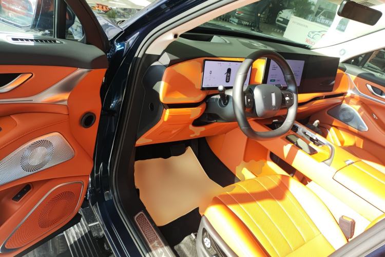 Used Wey Lanshan 2025 Four-Wheel Drive Max Driver Seat