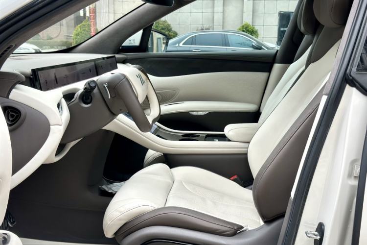 Used IM LS7 2023 100kWh Pro All-Wheel-Drive Version Left Front Seat