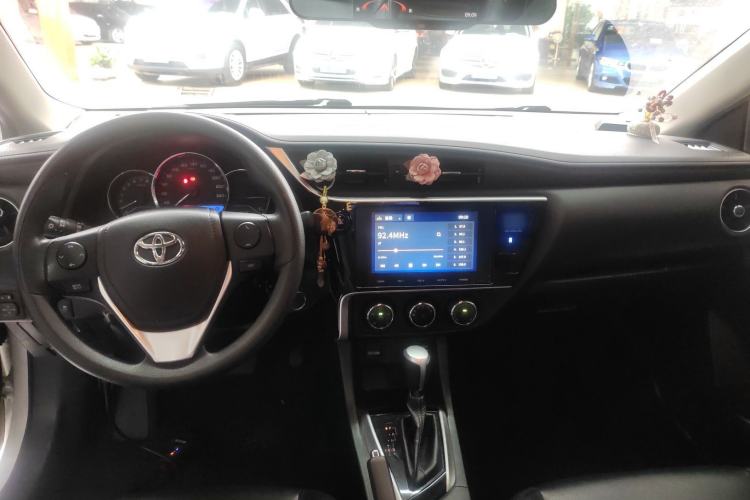 Used Toyota Levin 2017 Revised 185T CVT Elite Edition China V Standard Center Console