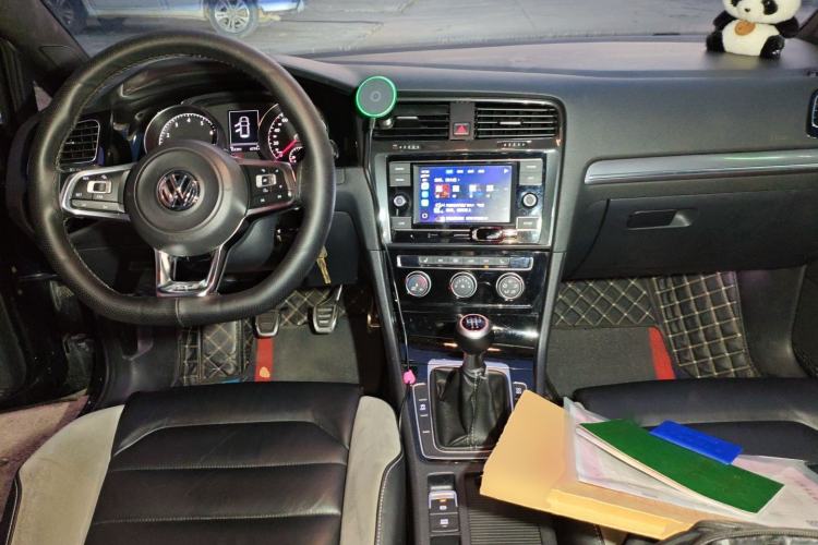 Used Volkswagen Golf 2015 1.4TSI Manual R-Line