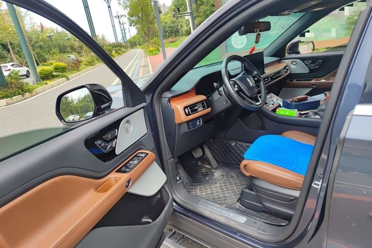 Used Lincoln Aviator 2020 3.0T V6 All-Wheel Drive Executive Version Driver Seat