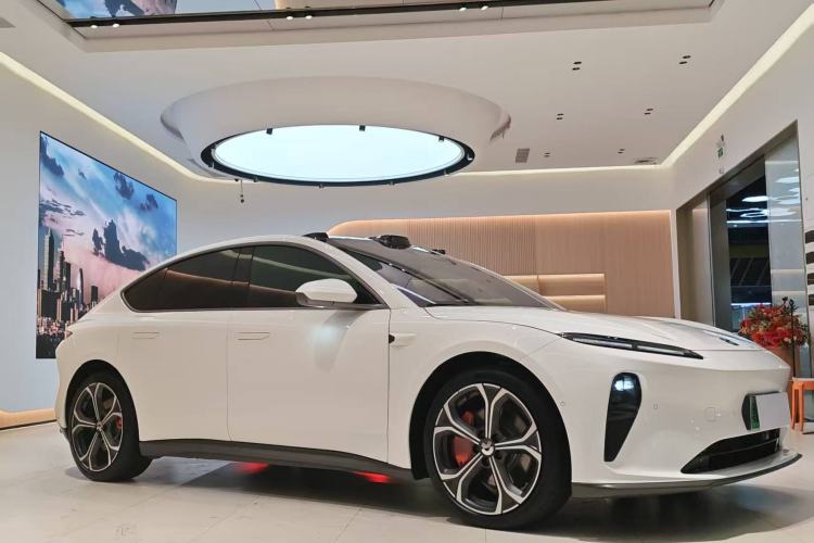 Used Nio ET5 2022 75 kWh Exterior 2