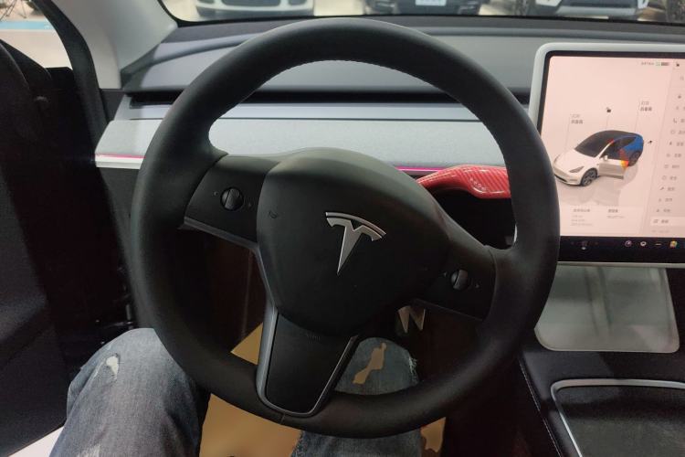 Used Tesla Model Y 2024 Rear-Wheel-Drive Version Steering Wheel