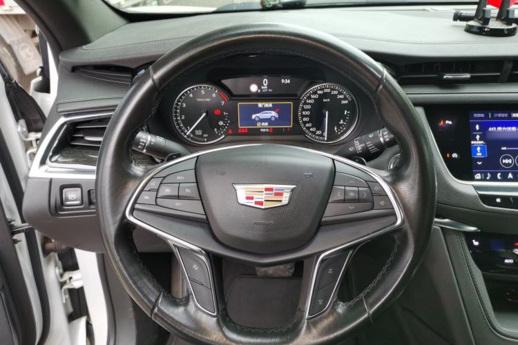 Used Cadillac XT5 2020 28T Luxury Version Steering Wheel