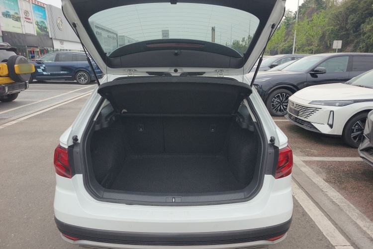 Used Volkswagen C-TREK 2017 230TSI DSG Comfort Version
