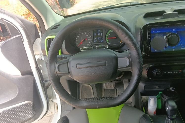 Used Roewe Clever 2021 302 km New Four-Seater Super-Efficient Version
