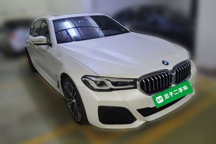 Used BMW 5 Series 2022 530Li Leading Model M Sport Package Front Right 45 Deg