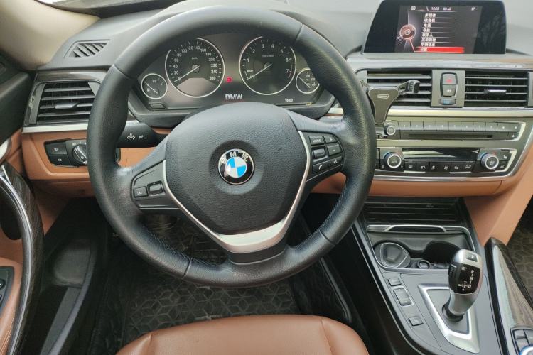 Used BMW 3 Series GT 2014 320i Design Package Model