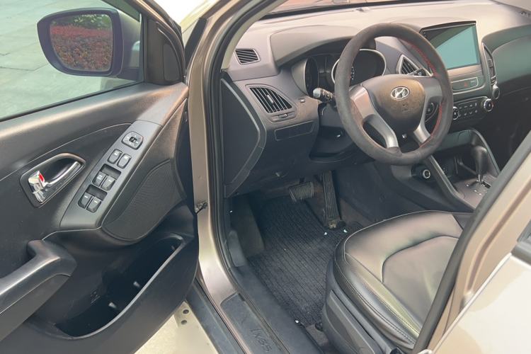 Used Hyundai ix35 2015 2.0L Automatic 2WD Comfort Edition China V Standard Driver Seat