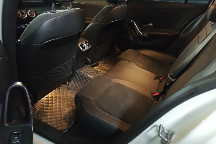 Used Mercedes-Benz A-Class 2022 Revised Version A 200 L Sport Sedan Fashionable Style Center Console