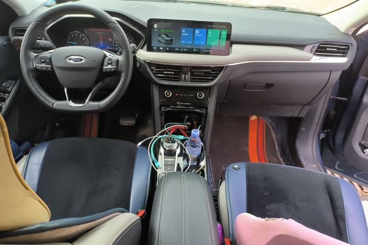 Used Ford Escape 2020 EcoBoost 245 Two-Wheel-Drive Titanium Edition Center Console