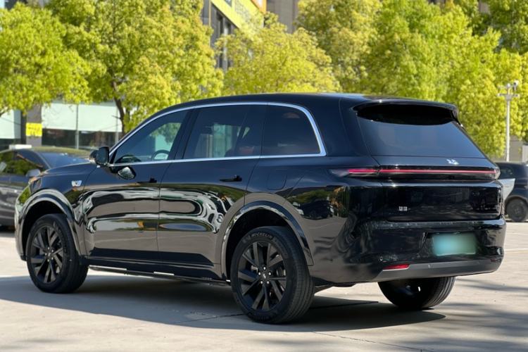 Used Li Auto L8 2023 Pro Model Exterior 3