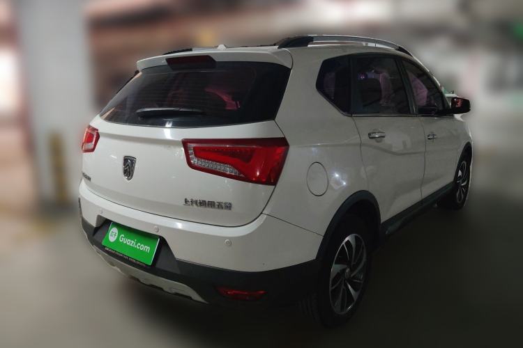 Used Baojun 560 2015 1.8L manual luxury version
