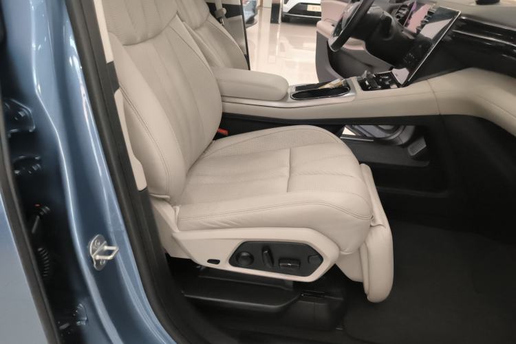 Used Nio ES8 2018 355 km Base Version 7-Seater Edition