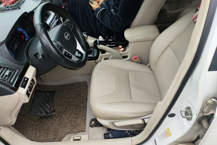 Used BYD Surui 2012 1.5L Manual Luxury Version Driver Seat