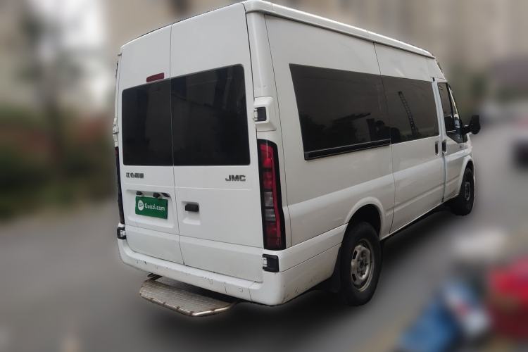 Used JMC Fushun 2023 2.0T Manual Mid-Drive Mid-Roof Commercial Multi-Purpose 7-Seater Passenger Vehicle