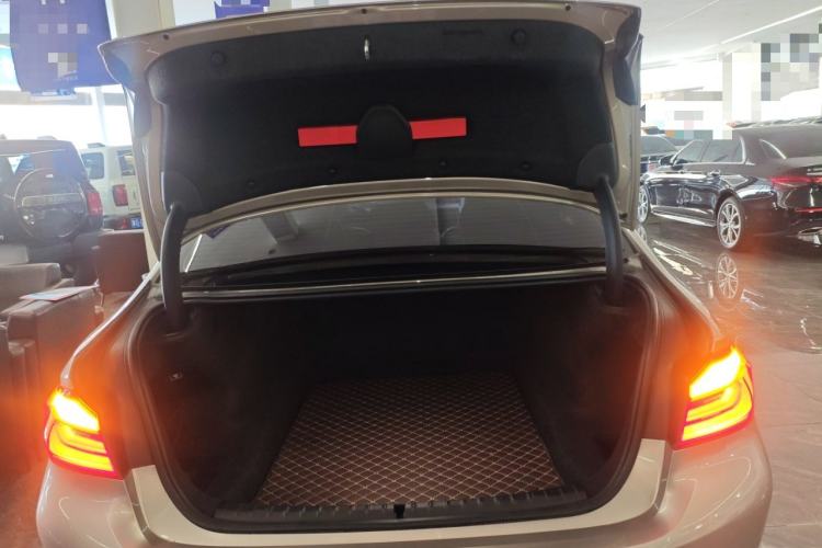 Used BMW 5 Series 2018 Facelifted 530Li xDrive Luxury Package