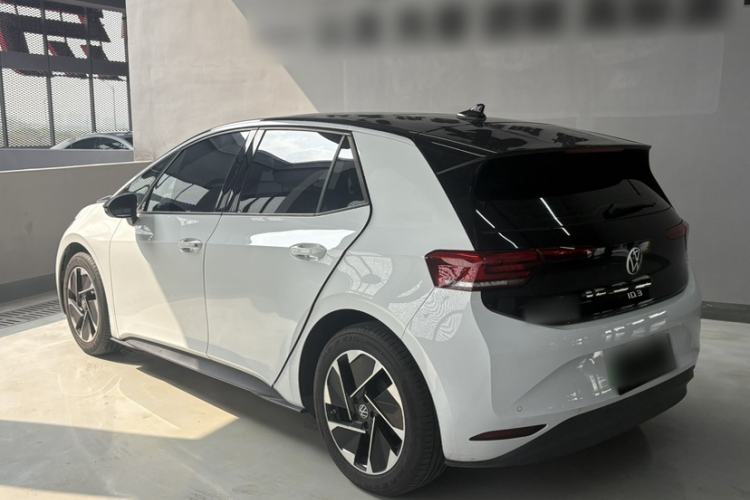 Used Volkswagen ID.3 2025 Smart Edition Outstanding Model
