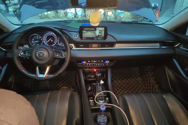 Used Mazda Atenza 2021 2.0L Blue Sky Luxury Edition Center Console