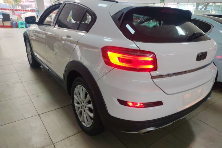Used Qoros 3 2016 Urban SUV 1.6T Automatic Zhiyue Model
