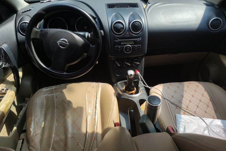 Used Nissan Qashqai 2008 16G Style 5MT 2WD Center Console