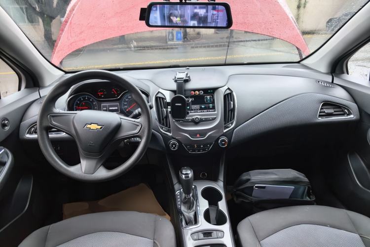 Used Chevrolet Cruze 2017 1.5L Automatic Pioneer Sunroof Edition