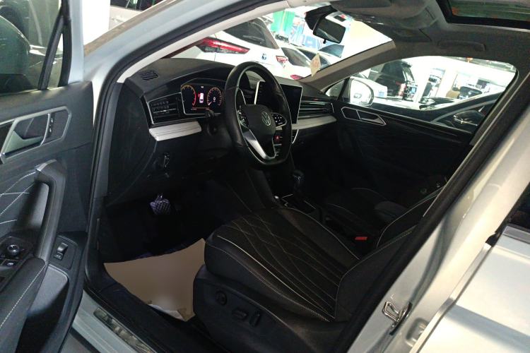 Used Volkswagen Tiguan L 2022 330TSI Automatic Two-Wheel Drive Smart Edition