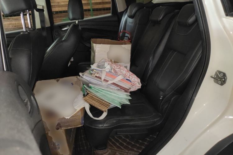 Used Ford Kuga 2013 2.0L GTDi Four-Wheel-Drive Sport Model Left Rear Seat