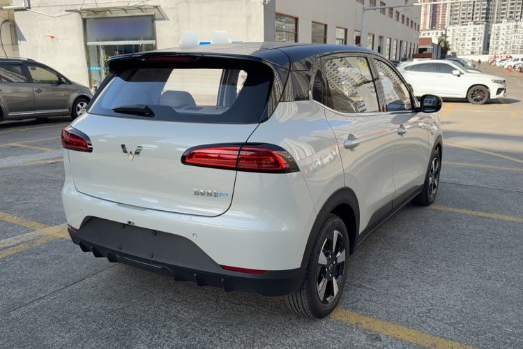 Used Wuling Bingo PLUS 2024 330 km Range Five-Seater Version
