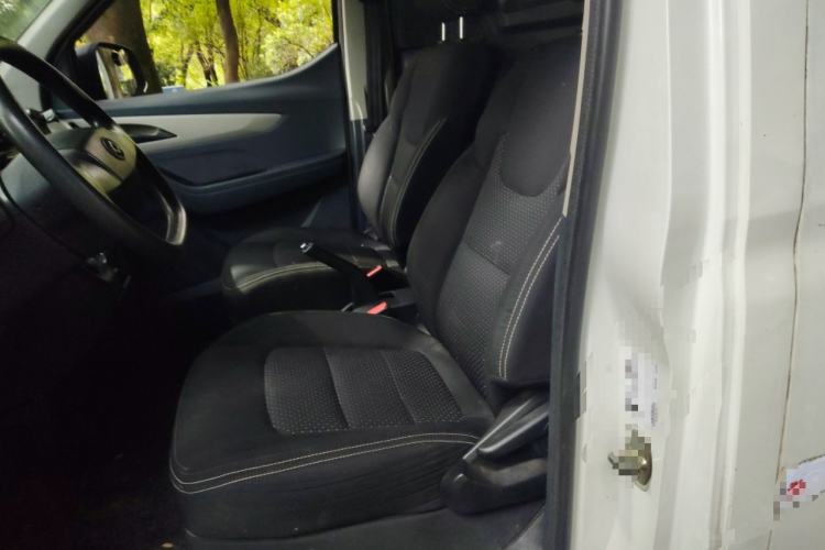 Used SAIC MAXUS EV30 2021 Pure Electric Smart Logistics Expert with Long Wheelbase—CATL
