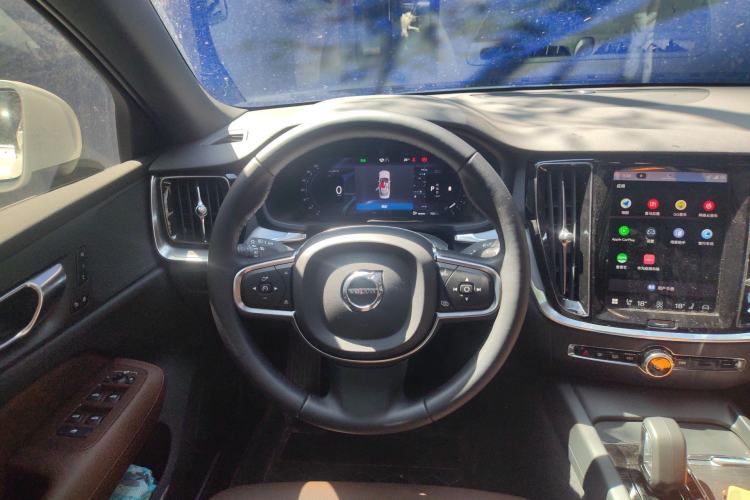 Used Volvo S60 2026 Model B4 Zhiyi Luxury Edition