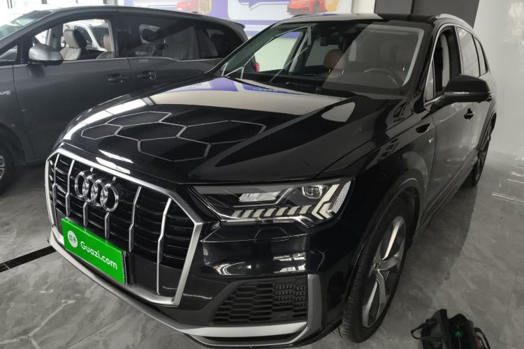 Used Audi Q7 2020 55 TFSI quattro S line sports model