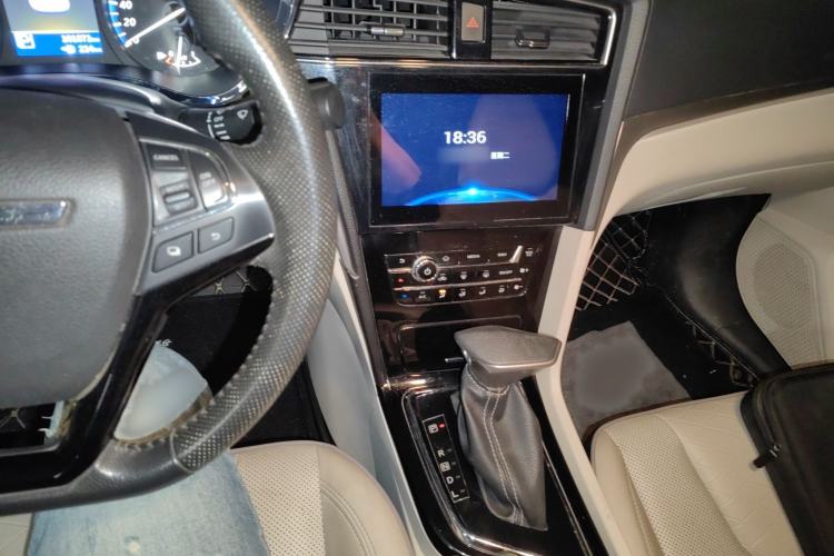 Used Venucia D60 2018 1.6L CVT Smart Connect Luxury Edition
