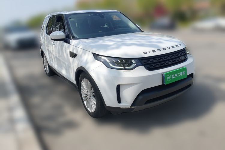 Used Land Rover Discovery 2017 3.0 SC V6 SE Front Right 45 Deg