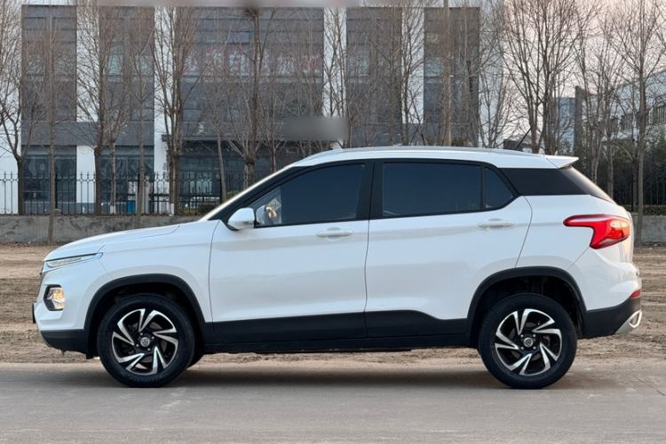 Used Baojun 510 2017 1.5L manual Comfort trim Exterior 3