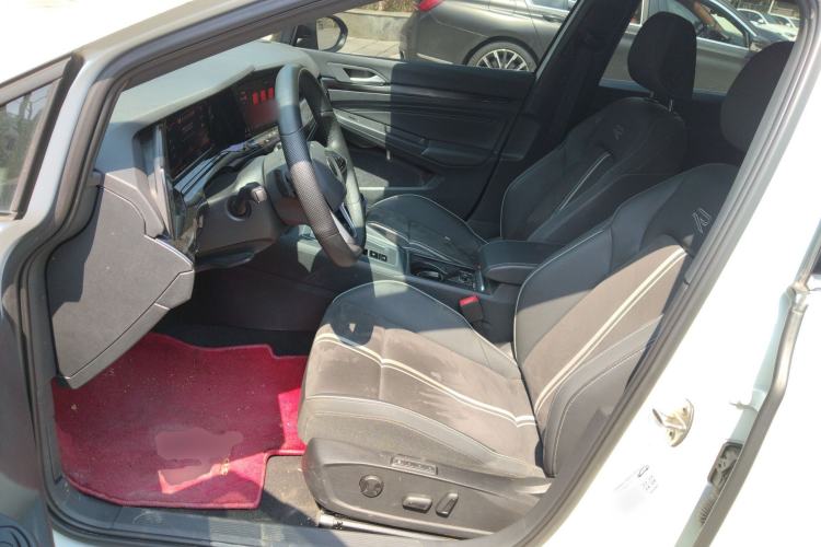 Used Volkswagen Golf 2023 Facelift 280TSI DSG R-Line
