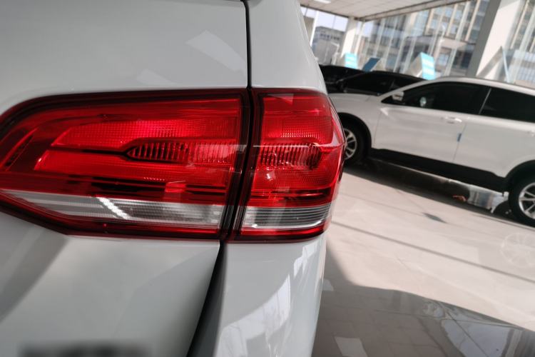 Used Haval H6 2021 Sport Edition 1.5T Automatic Elite Smart Connectivity Model with Hexagonal Grille
