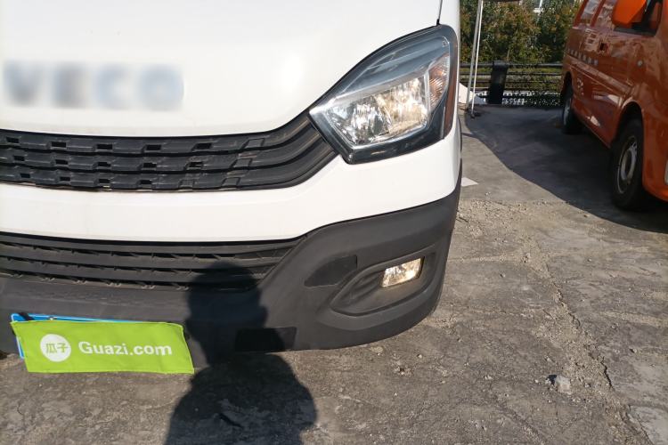 Used Iveco Eurocargo 2021 2.0T Manual - Yunrui Short Wheelbase Low-Roof Side-Sliding Door F1A