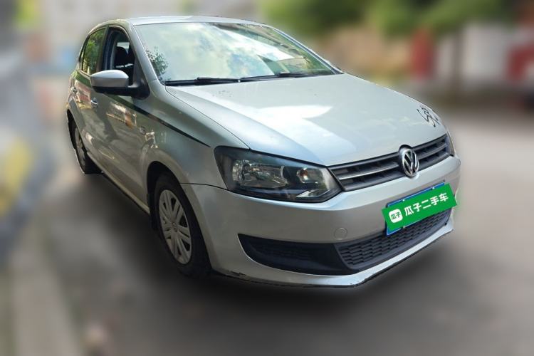 Used Volkswagen Polo 2011 1.4L Manual ZhiLe Edition Front Right 45 Deg