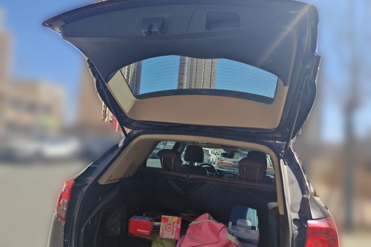 Used Buick Envision 2017 20T Two-Wheel Drive Elite Version Trunk