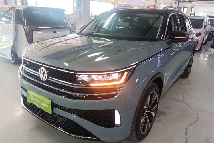 Used Volkswagen Tavendor 2023 380TSI All-Wheel Drive R-Line Journey Edition