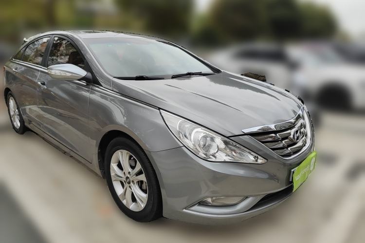 Used Hyundai Sonata 2011 2.0L Automatic Leading Edition Front Right 45 Deg